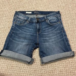 Preowned Kut Catherine boyfriend, short size 8